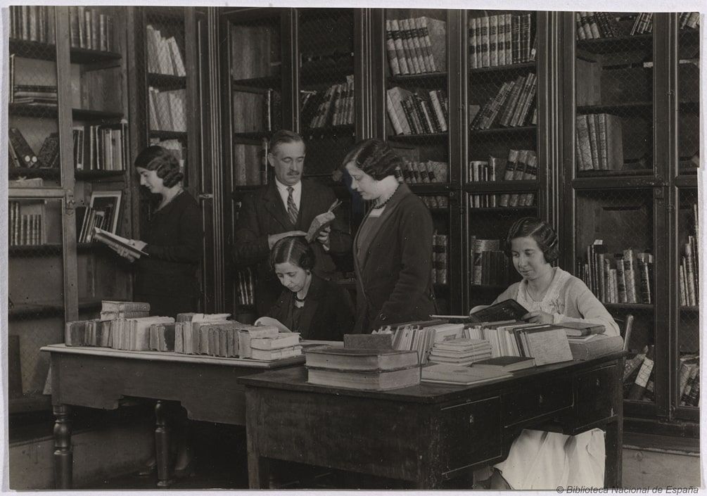 Ángela García Rives primera mujer en la Biblioteca Nacional de España
