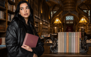 Biblioteca Manifiesto de Dua Lipa y Livraria Lello