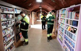 Biblioteca libros basura Ankara
