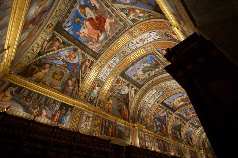 Bóveda con pinturas al fresco en la Real Biblioteca del Monasterio de San Lorenzo de El Escorial