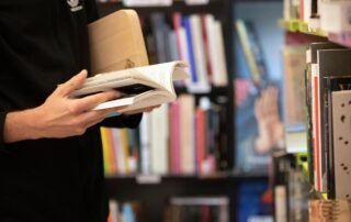 Calcular valor de los servicios bibliotecarios