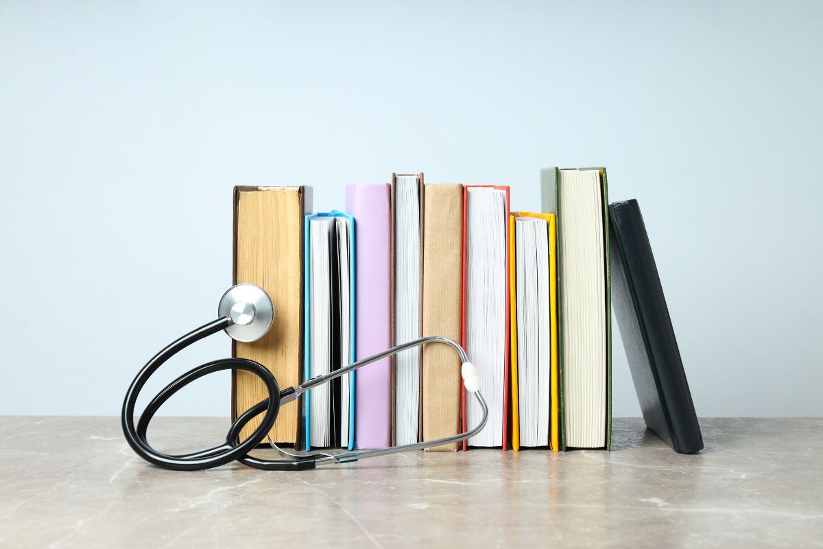 El Hospital Virgen del Rocío abre un club de lectura para pacientes oncológicos