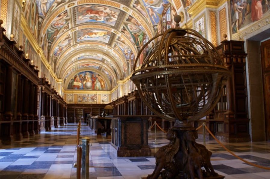 Esfera armilar en la Real Biblioteca del Monasterio de San Lorenzo de El Escorial