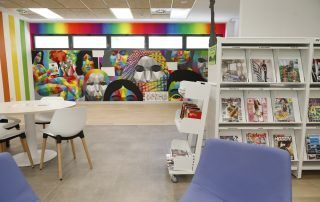 Espectacular mural en biblioteca