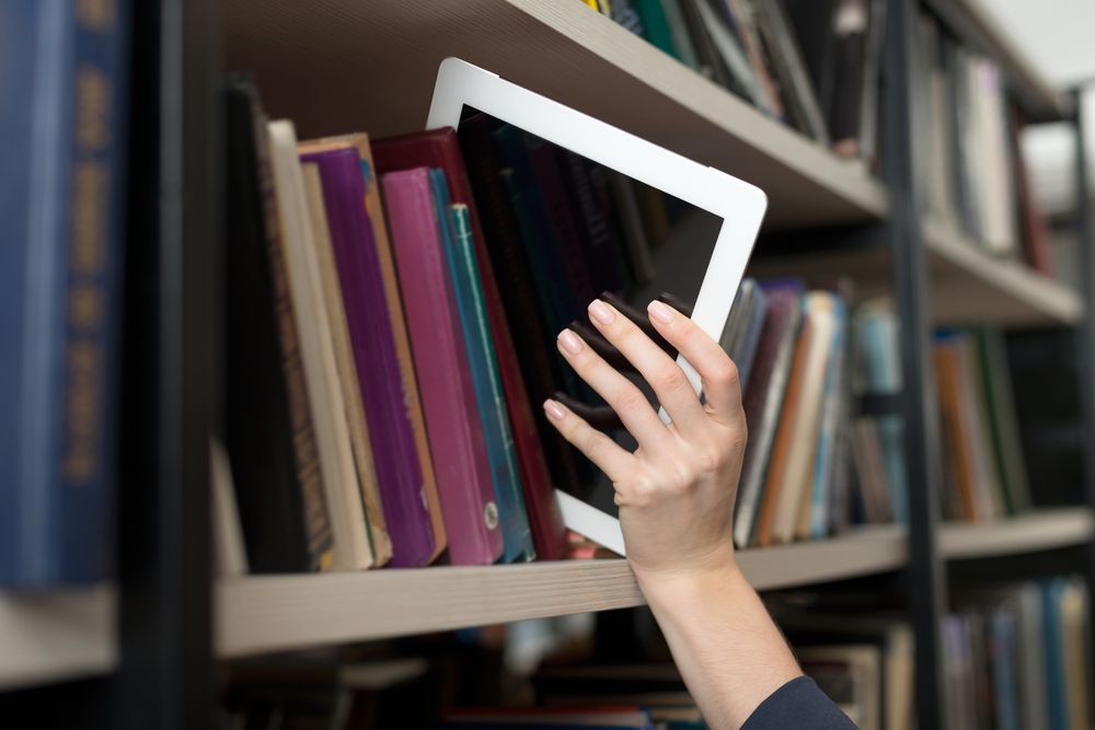 Hay libros que se resisten a morir y buscan una nueva oportunidad interactiva