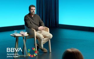 Inspiradoras frases sobre bibliotecas, libros y lectura de Juan Sobrino (bibliotecario)