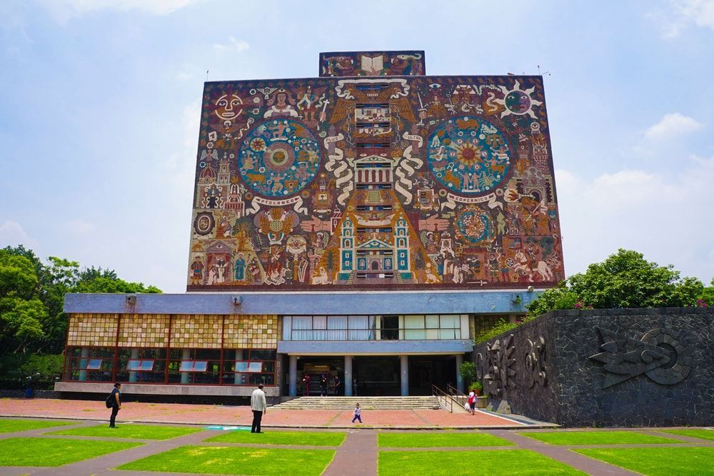 La UNAM pone a disposición del público sus acervos bibliográficos y hemerográficos