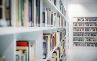 La capacidad de invertir en bibliotecas públicas siempre esta en el punto de mira