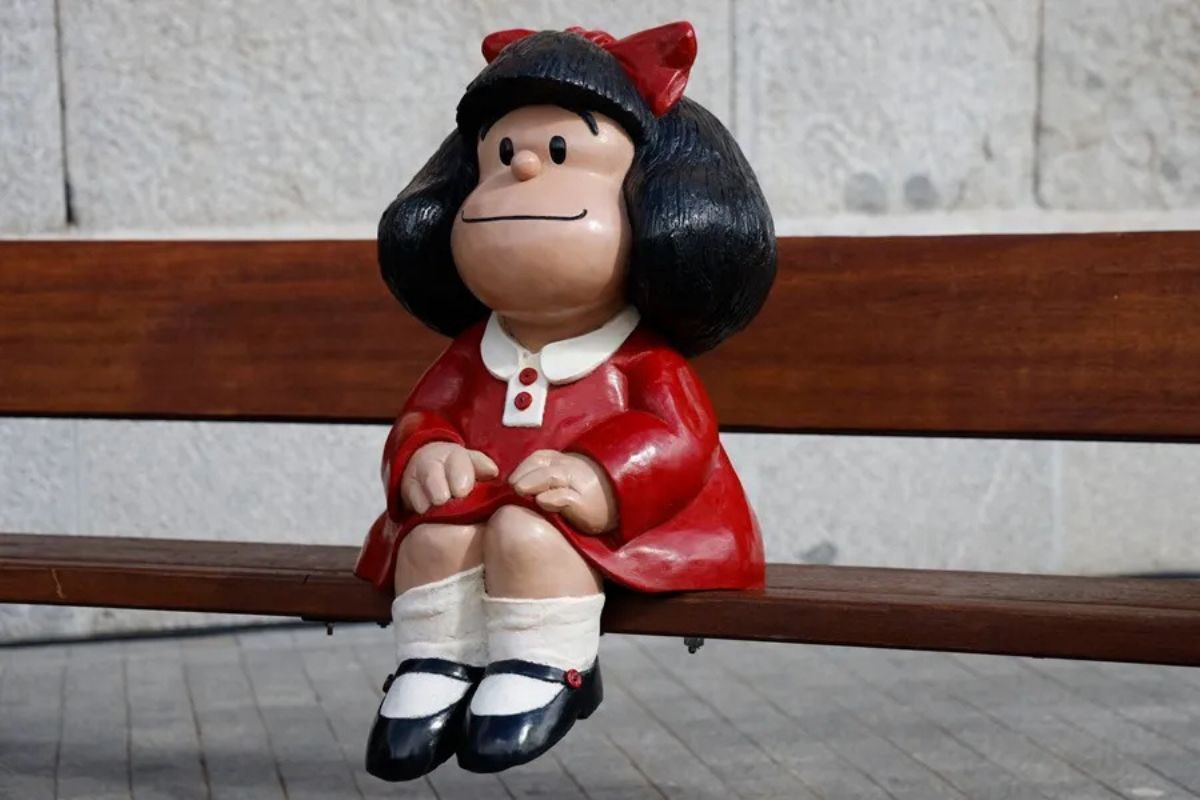 La ciudad de Madrid recibe la escultura de Mafalda