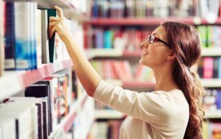 La confianza en los bibliotecarios está por encima de la de farmacéuticos, doctores y policías