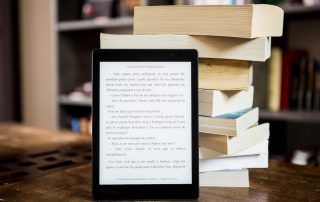 Libro electrónico y libro en papel