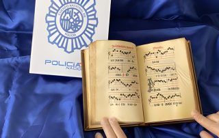 Misal cantoral recuperado por la policía