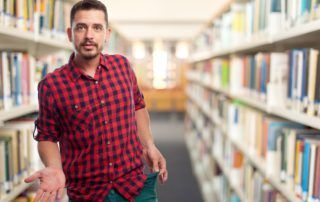 Por qué los profesionales de Archivos y Bibliotecas no están valorados económicamente como se merecen