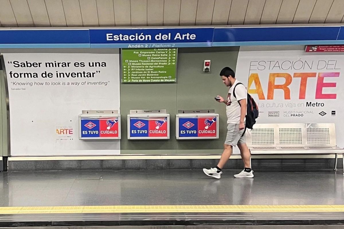 Señalización bibliotecas Metro de Madrid