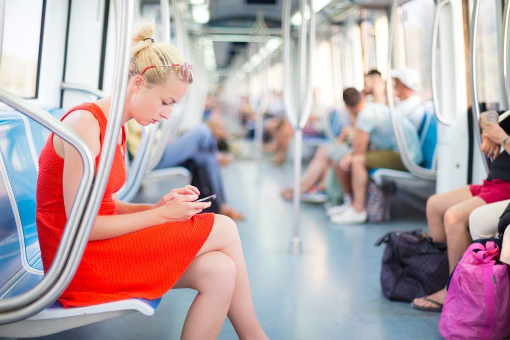 Pros y contras de la lectura en el smartphone… ¿Te gusta para leer?